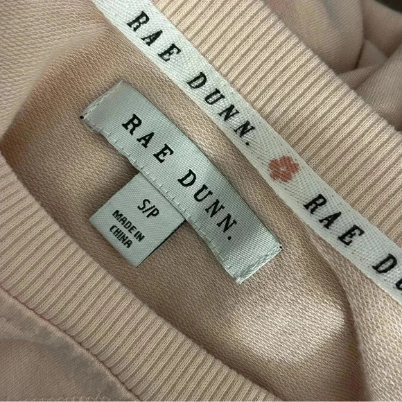 🌟Rae Dunn Women's "BEST MOM  EVER" Studio Raglan Pullover Sweatshirt S - Picture 5 of 11